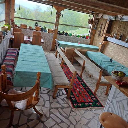 Katun Ljeljenak Hotel Plužine Buitenkant foto