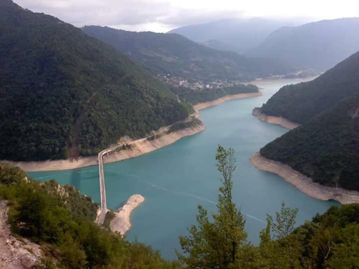 Katun Ljeljenak Hotel Plužine Buitenkant foto