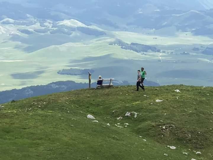 Katun Ljeljenak Hotel Plužine Buitenkant foto