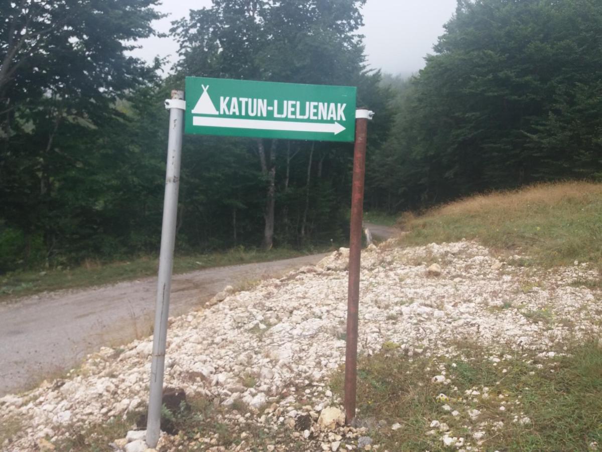 Katun Ljeljenak Hotel Plužine Buitenkant foto